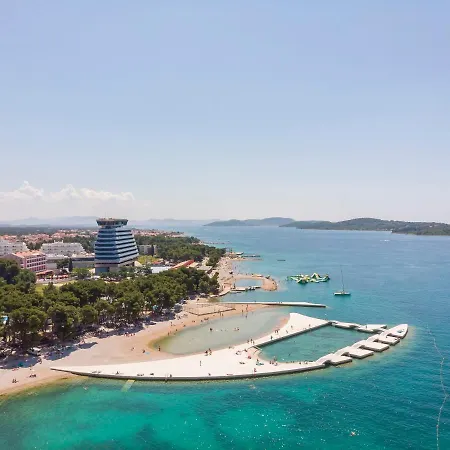 House Roca With Jacuzzi Holiday home Vodice